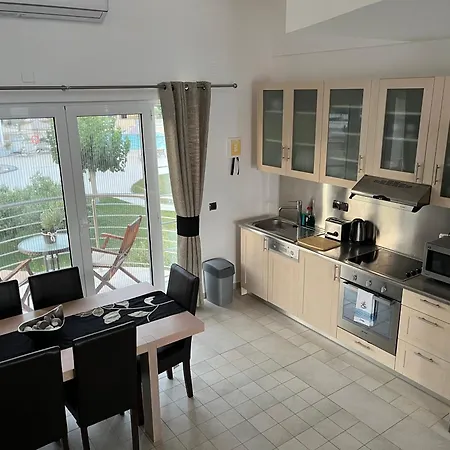 View- Grapevines - Your Sea View Vacation
